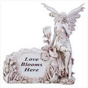 'Love Blooms Here' Garden Stone/Garden Decor